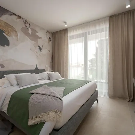 The Q Bliss - Your New 4-star Hideaway With A Garage *
